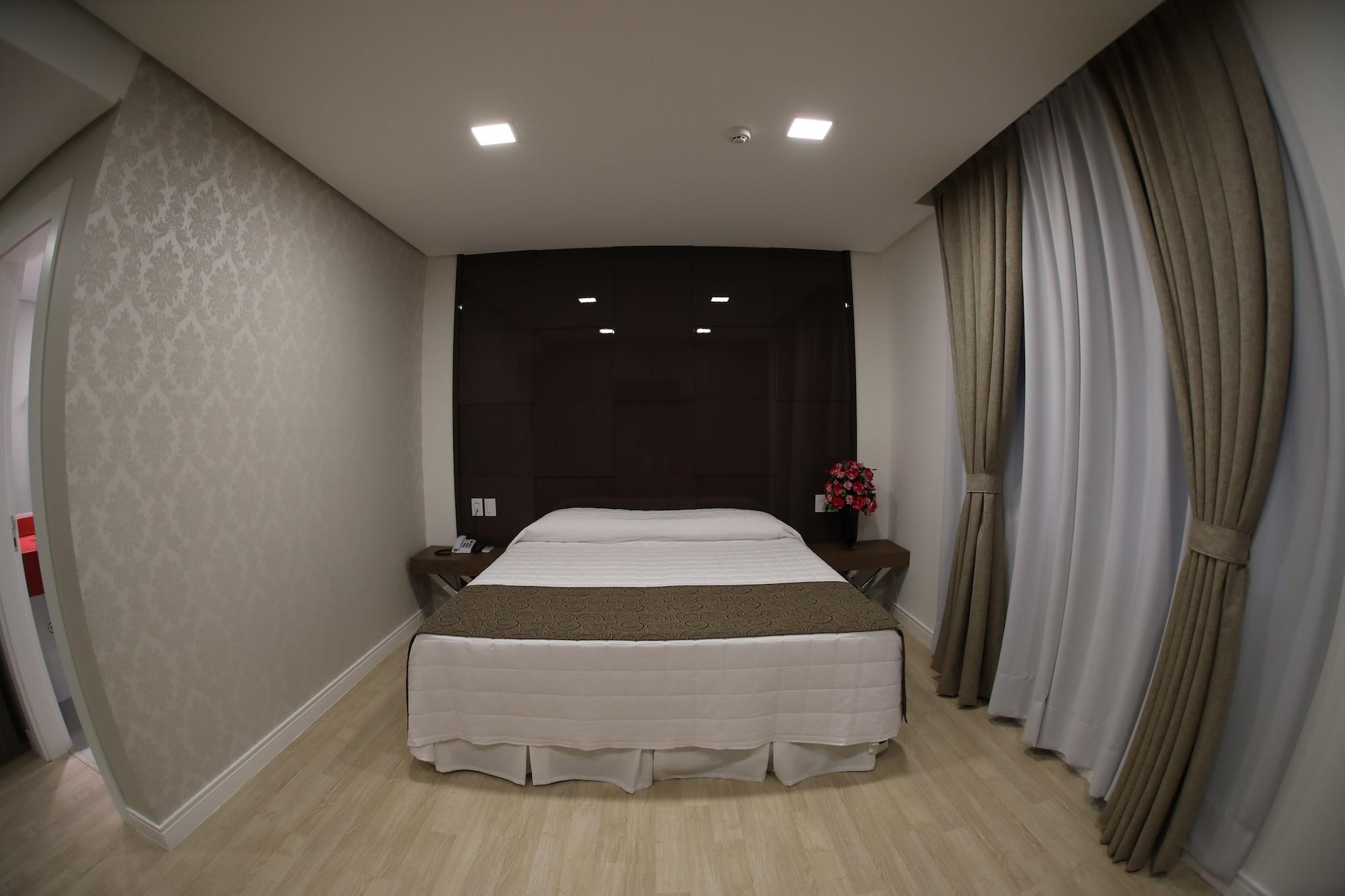 Holiday & Business Hotel - Em Frente Ao Centro De Eventos E Arena Conda Chapeco Exterior photo
