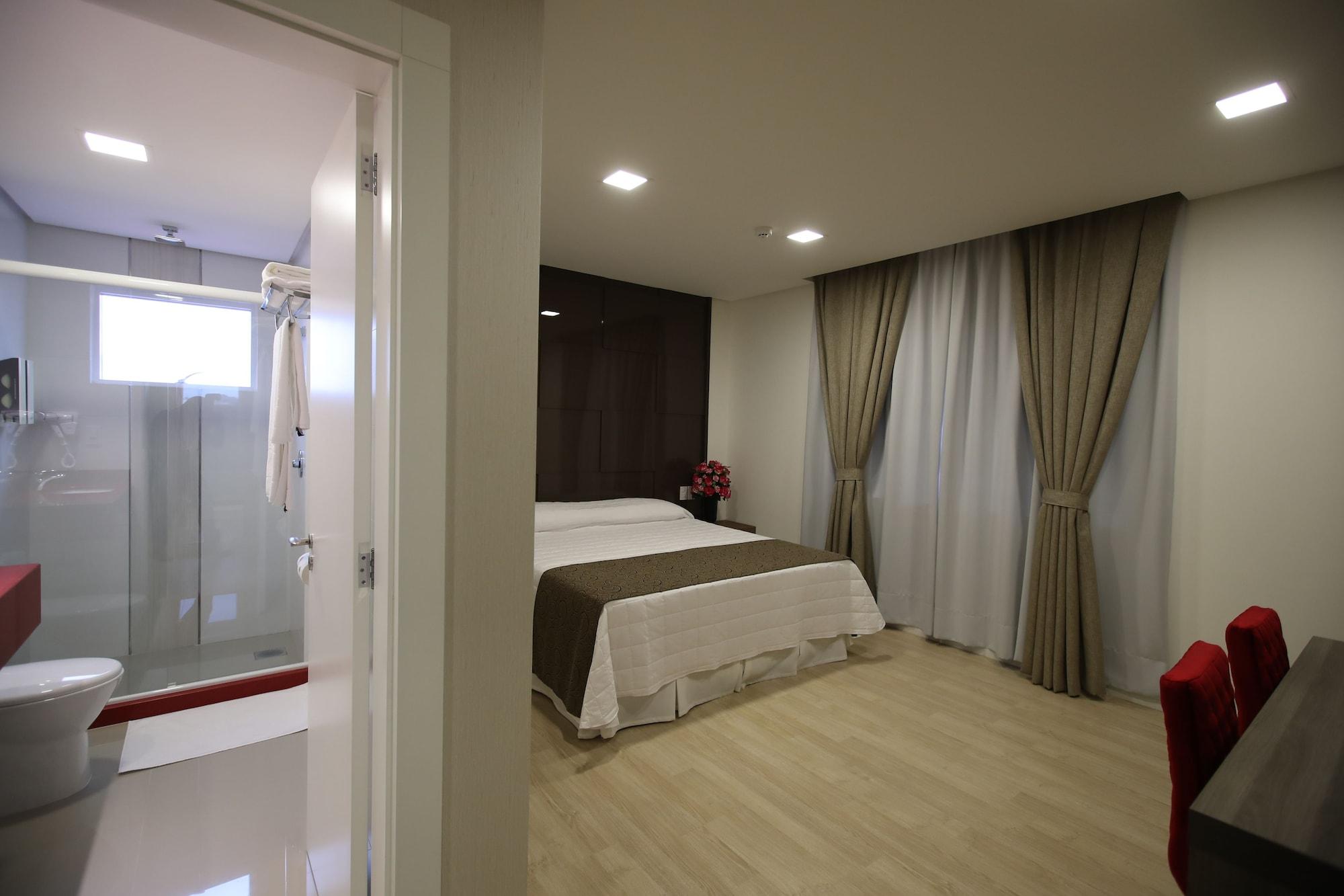 Holiday & Business Hotel - Em Frente Ao Centro De Eventos E Arena Conda Chapeco Exterior photo