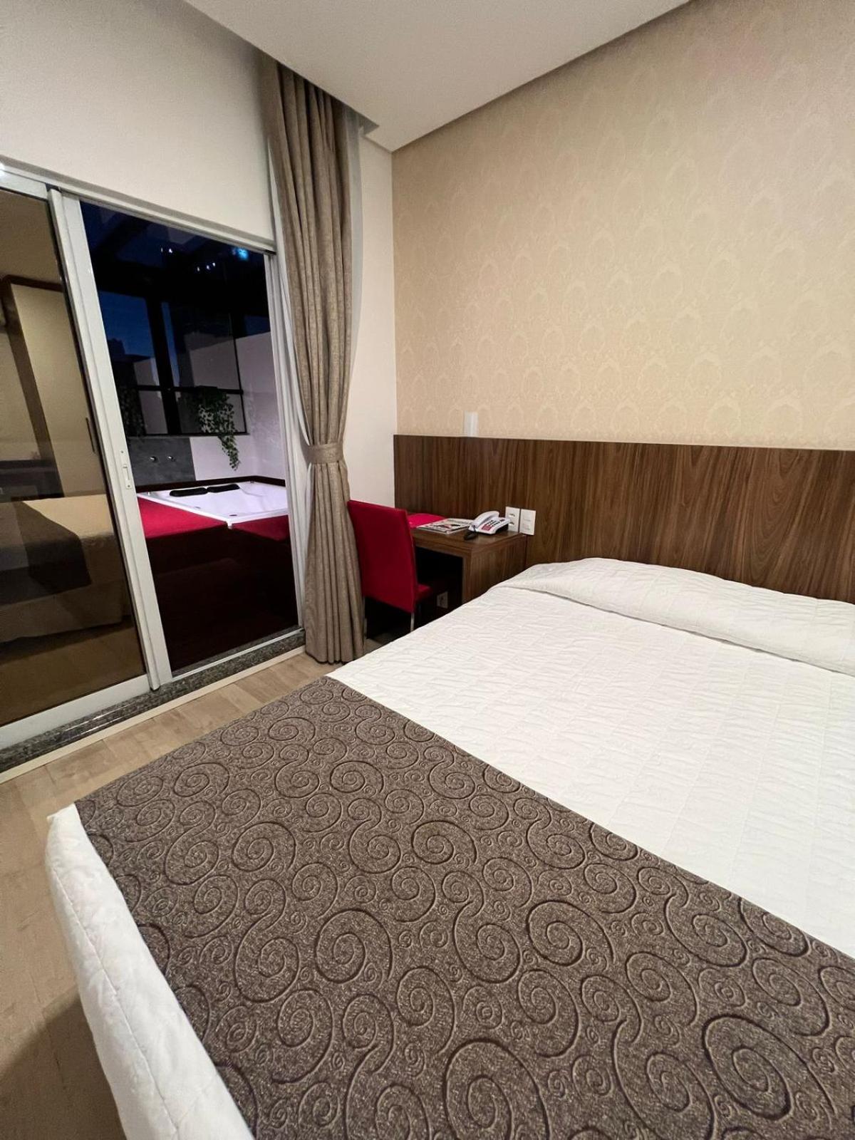 Holiday & Business Hotel - Em Frente Ao Centro De Eventos E Arena Conda Chapeco Exterior photo