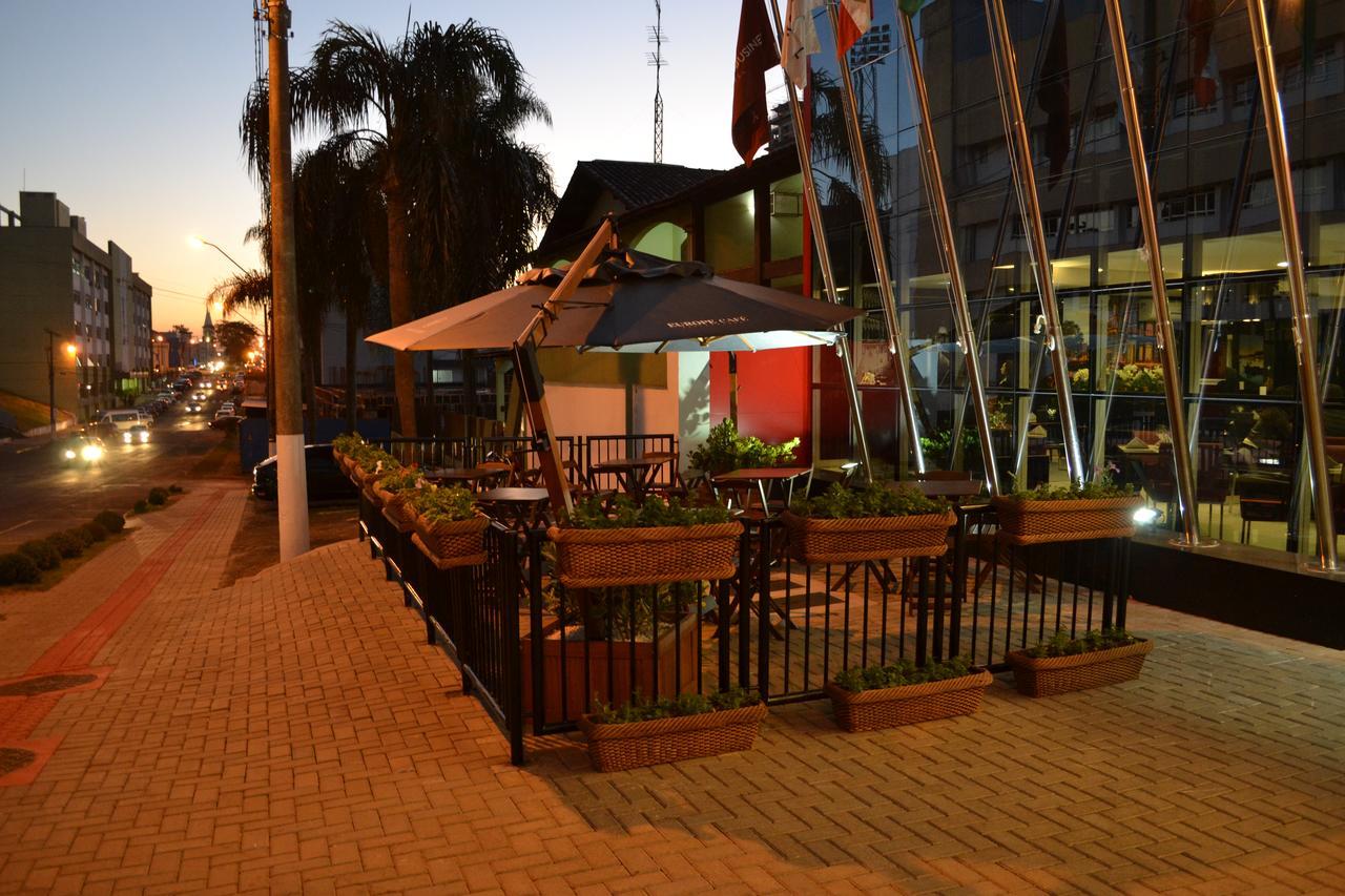 Holiday & Business Hotel - Em Frente Ao Centro De Eventos E Arena Conda Chapeco Exterior photo
