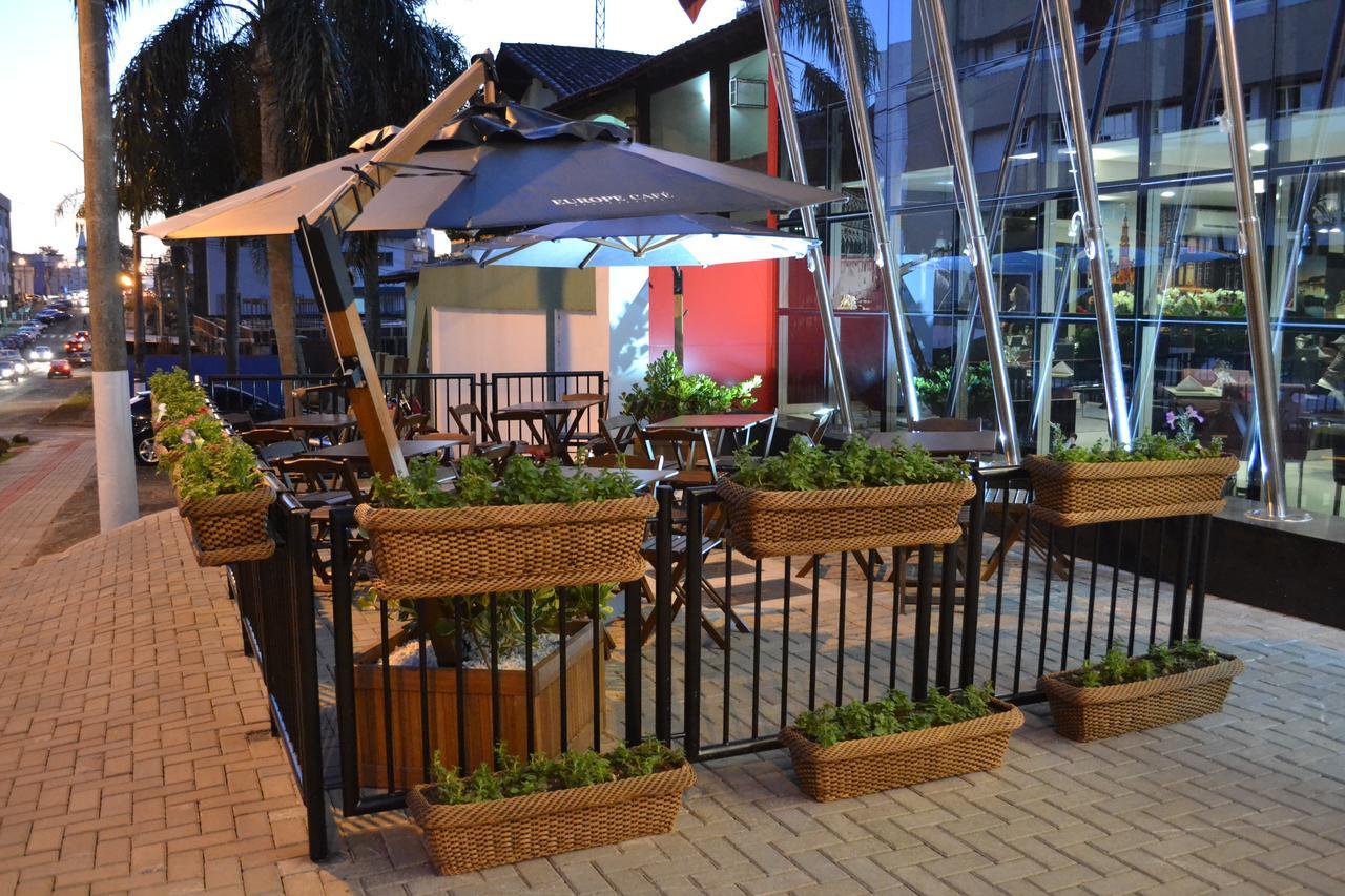 Holiday & Business Hotel - Em Frente Ao Centro De Eventos E Arena Conda Chapeco Exterior photo